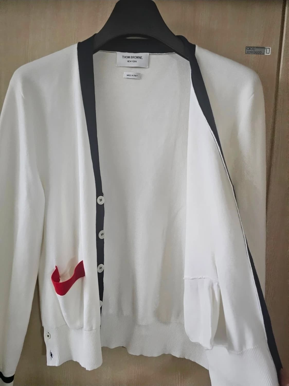 톰브라운 23fw 콘트라스트 v넥 가디건(100/백화점정품) 상품이미지2