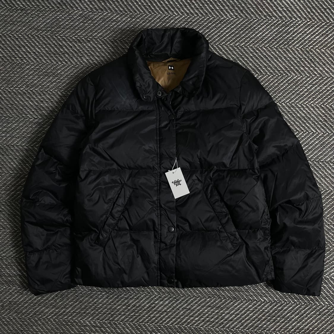 언더이머 스펠로고 우먼스 경량 다운 푸퍼 패딩o 2891 상품이미지1