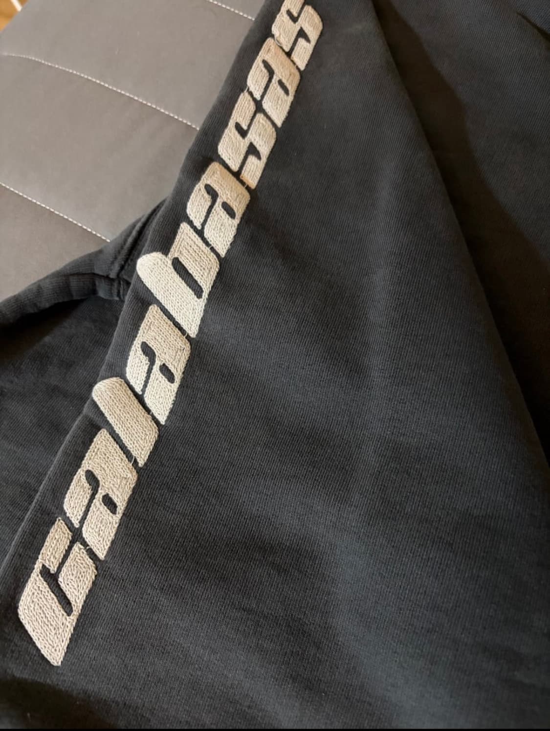 칼라바사스 자수 후드 상품이미지3