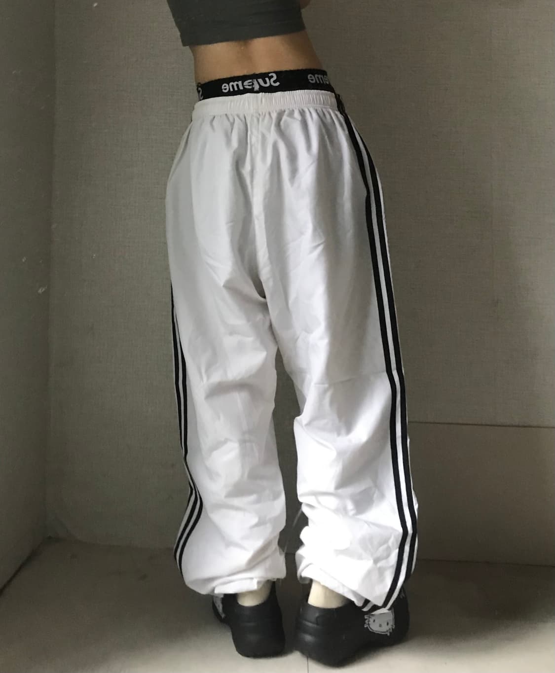 아디다스 흰검 와이드 트레이닝 팬츠 상품이미지4