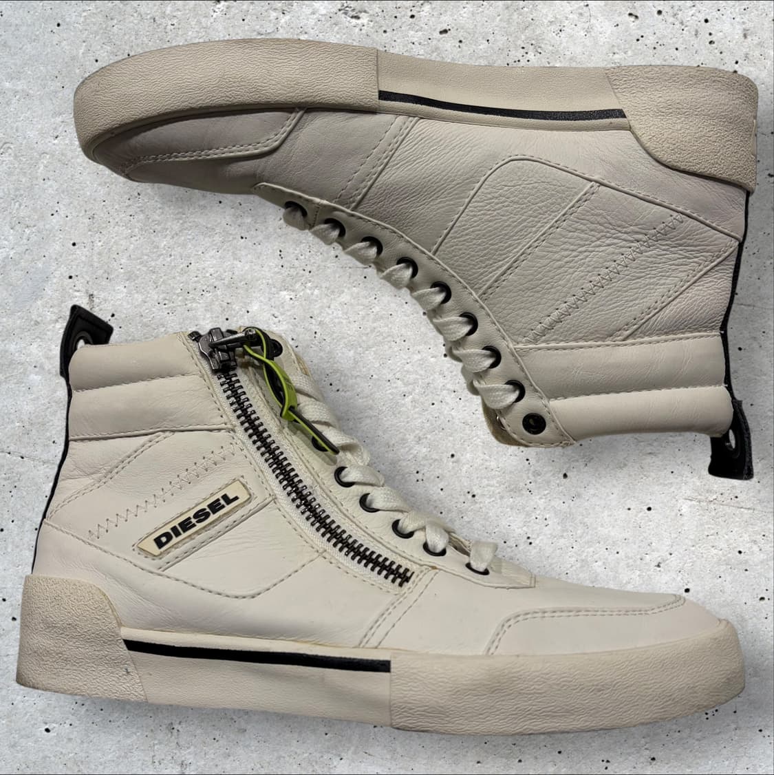 [255] 디젤 화이트 하이탑 스니커즈 지퍼 디테일 상품이미지1