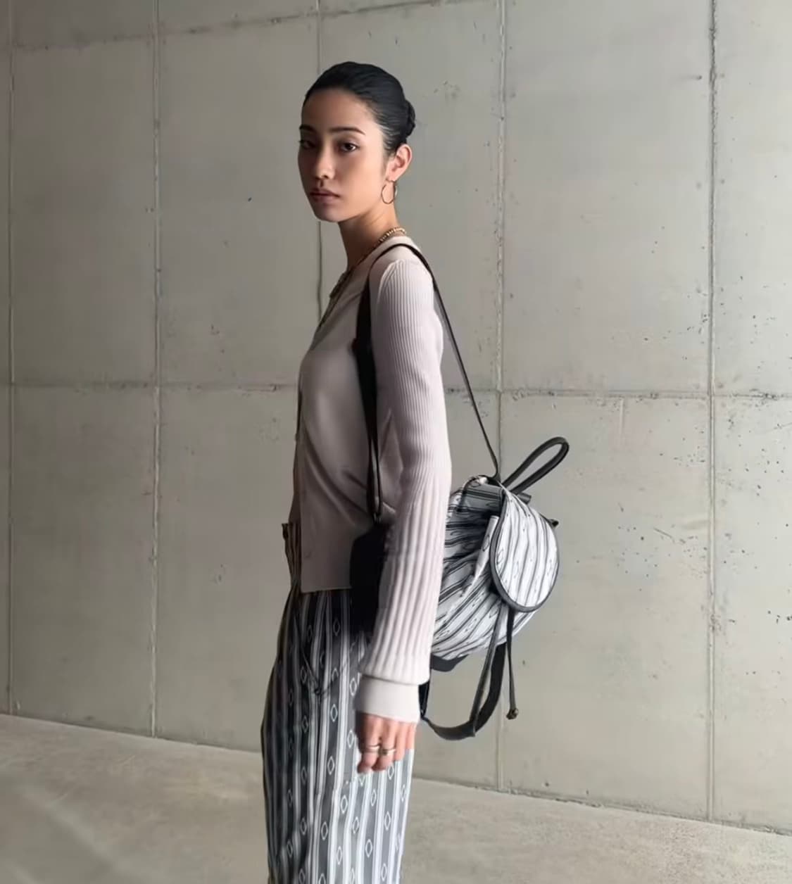 미스치프 V-NECK WOOL KNIT CARDIGAN-LIGHT PIN 상품이미지5