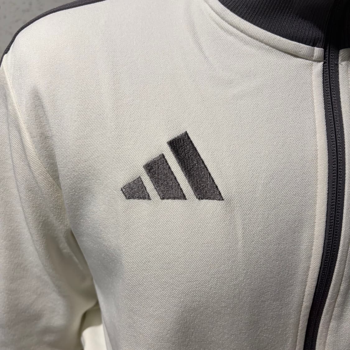 아디다스 X 메르세데스 F1 상품이미지4