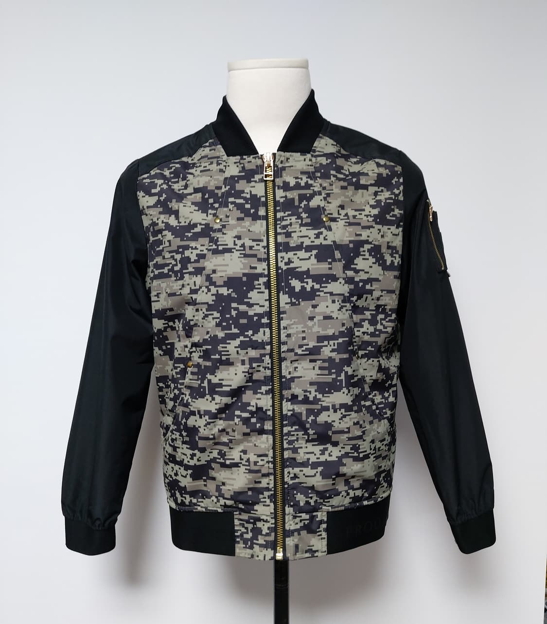 PONY 카모 항공 점퍼 방수 바람막이(95)

 상품이미지1