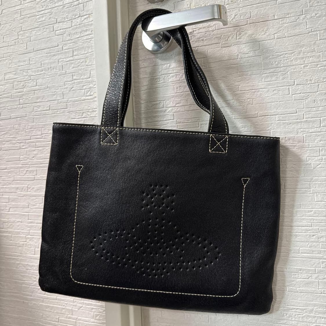 비비안 웨스트우드 가죽 토트백 상품이미지1