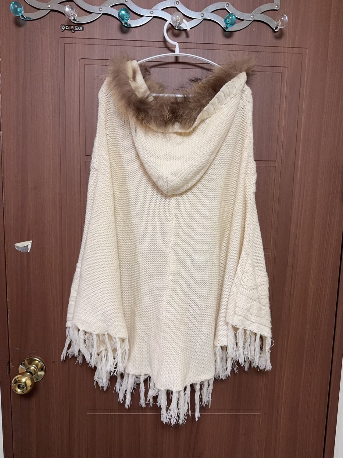 모리걸 하구미 일본 빈티지 아이보리 니트 폼폼 태슬 퍼 케이프 판쵸 상품이미지4