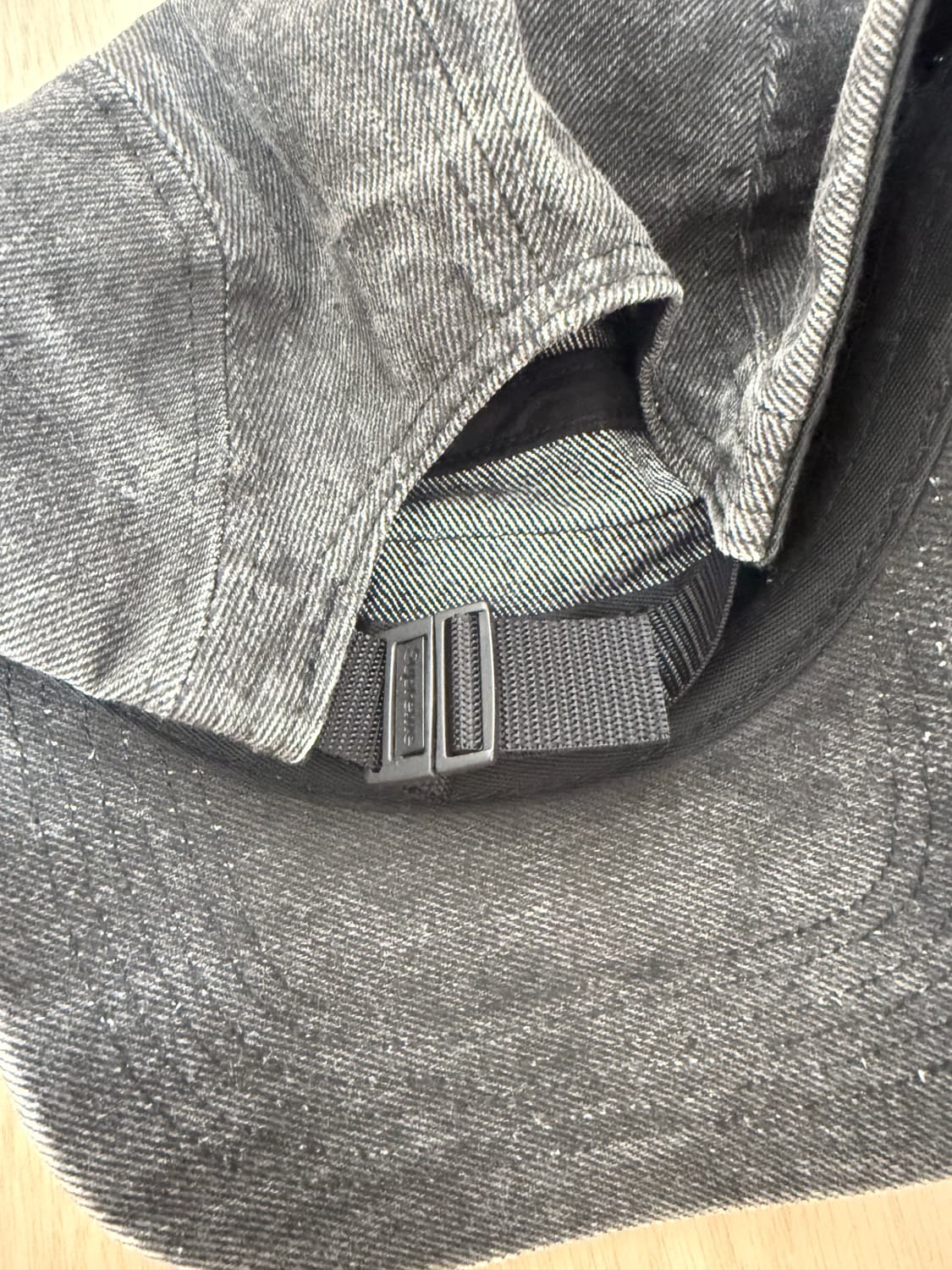 슈프림 코티드 데님 캠프캡 블랙 24SS 상품이미지5