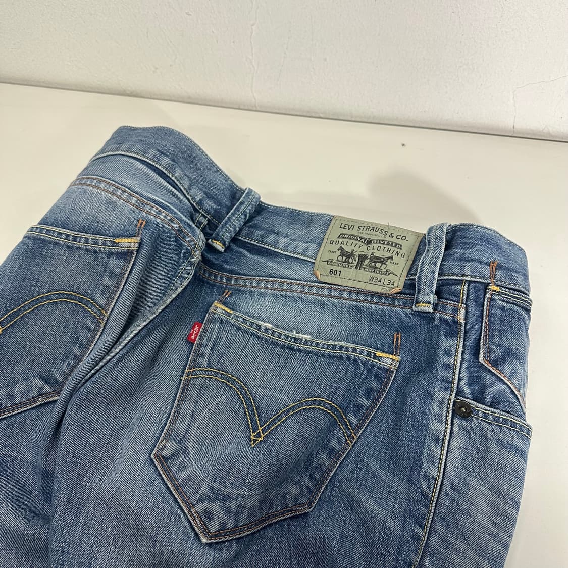 L 리바이스601 스트레이트핏 워시드 데님팬츠 상품이미지1