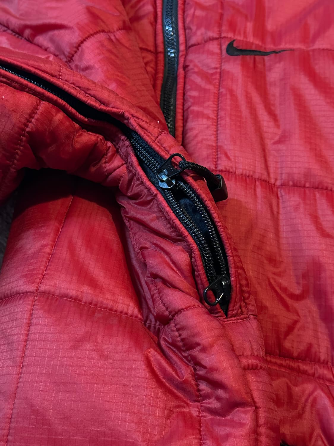 희귀) 00's 나이키 ACG 올드스쿨 프리마로프트 푸퍼 패딩 레드 상품이미지3