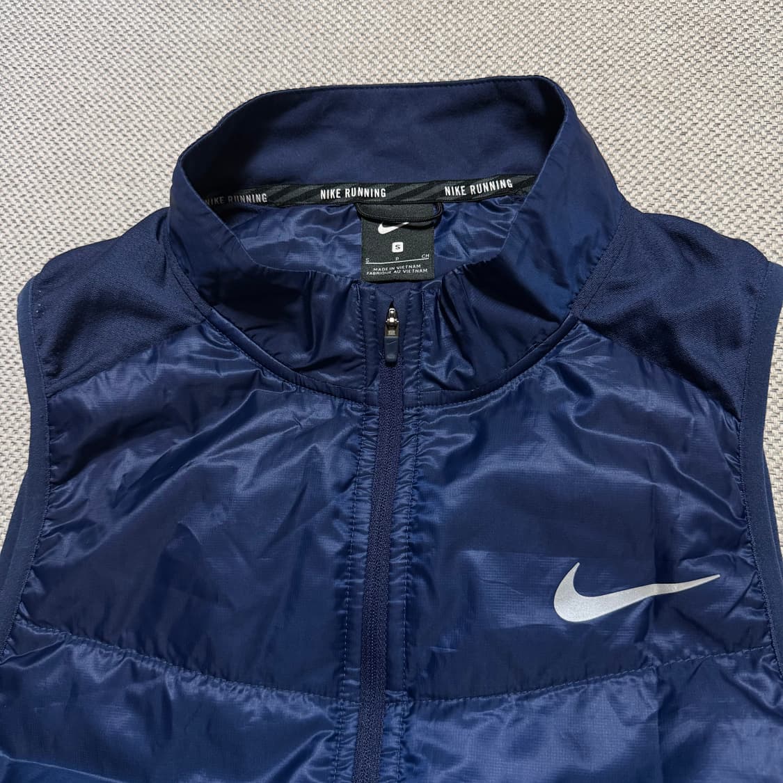 나이키 러닝 경량 패딩조끼 상품이미지2