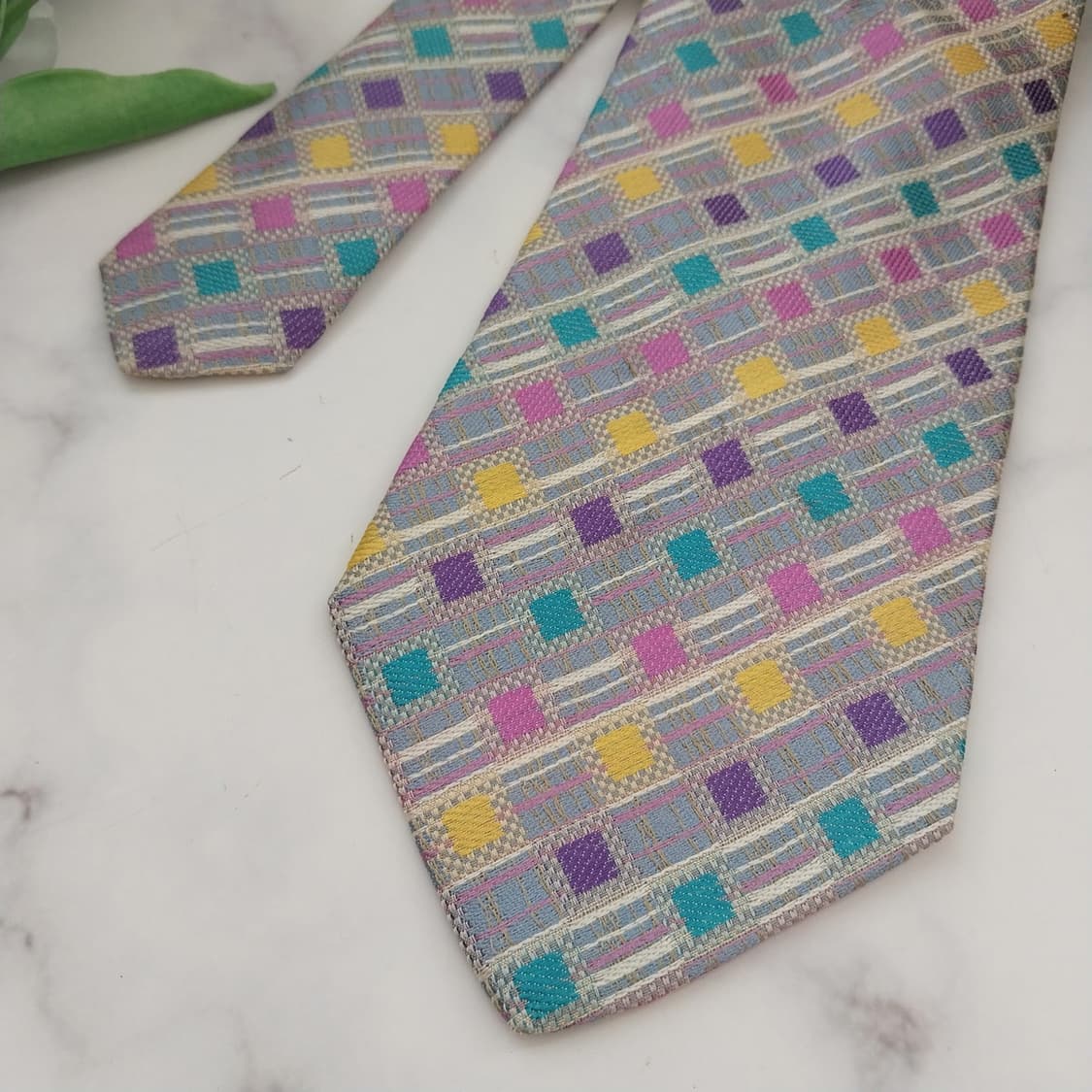 미쏘니 실크 멀티컬러 체크 패턴 넥타이 9.5cm A등급 K1113
 상품이미지4