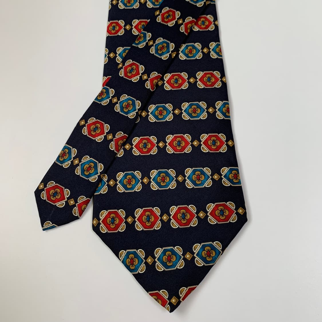 디올(Dior) 기하학적패턴 최상급 명품넥타이 A+ 결혼식룩 코디 상품이미지4