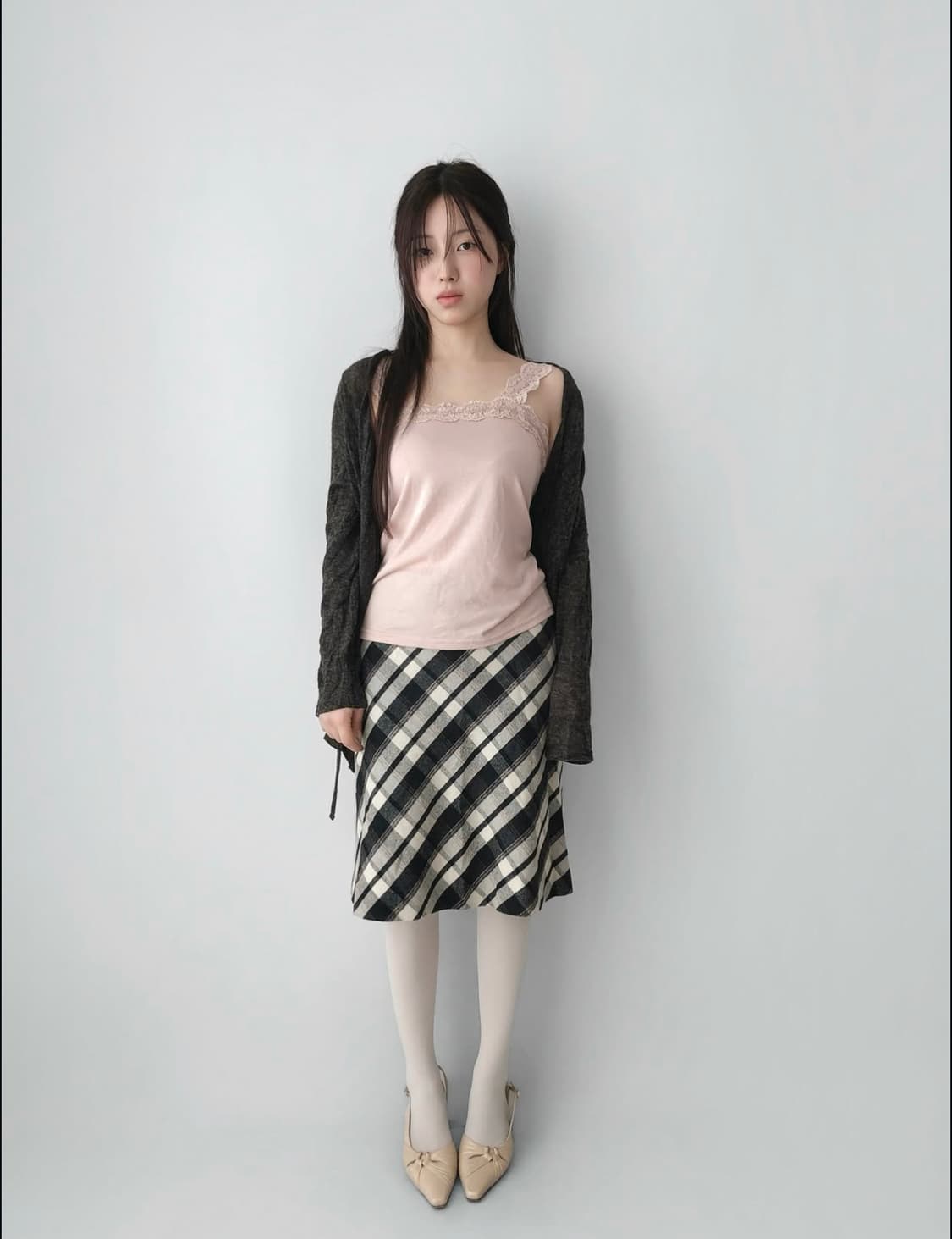 이알로이지 bouclé charcoal string shawl cardi 상품이미지1