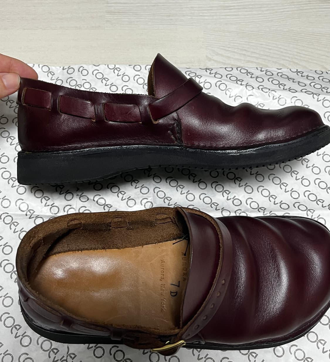 240/7D_우먼) 오로라슈즈 미들 잉글리쉬 버건디 판매. 상품이미지3