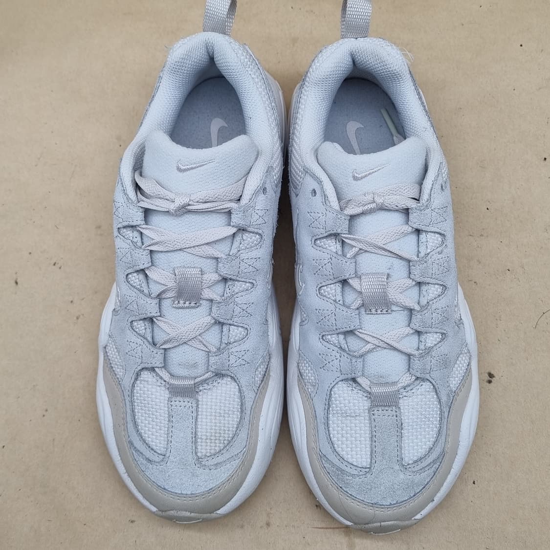 나이키 테크헤라 여성운동화235 상품이미지2