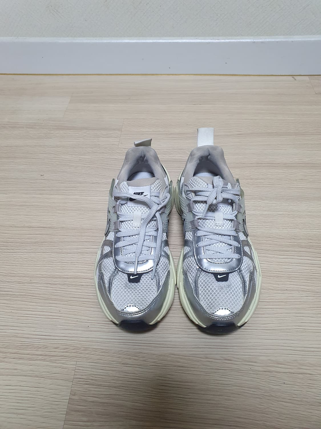 나이키 v2k 런 운동화 240 상품이미지3