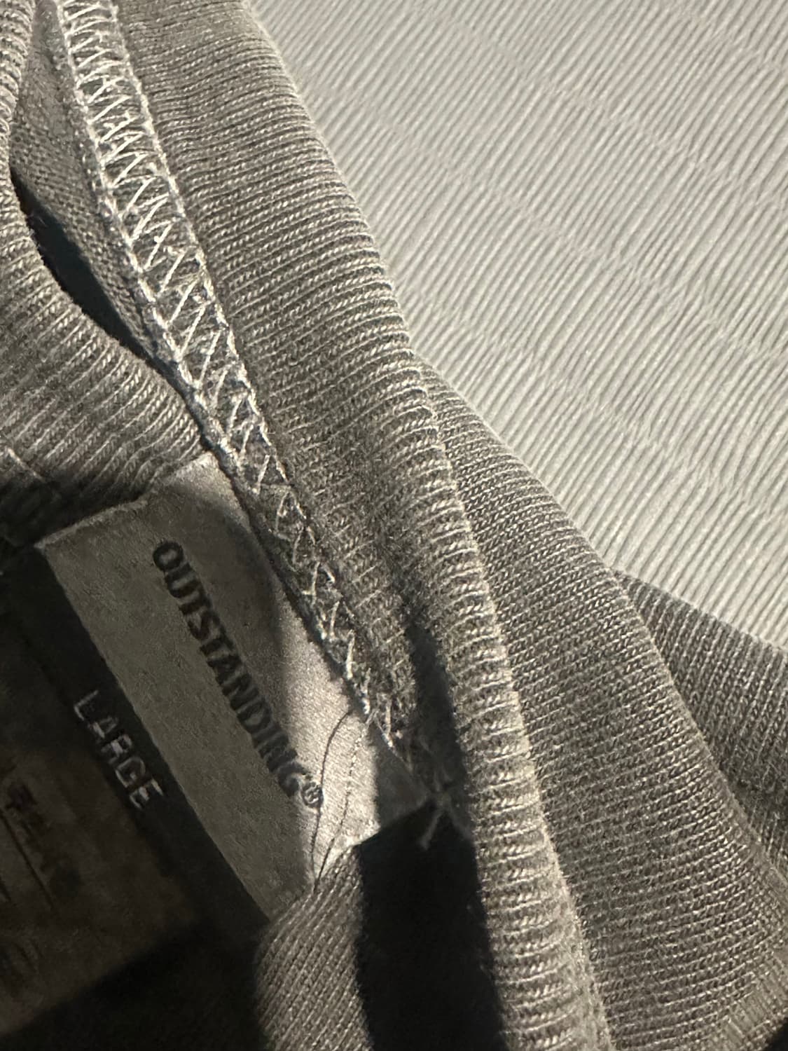 아웃스탠딩 서퍼 반팔 L팝니다 상품이미지3