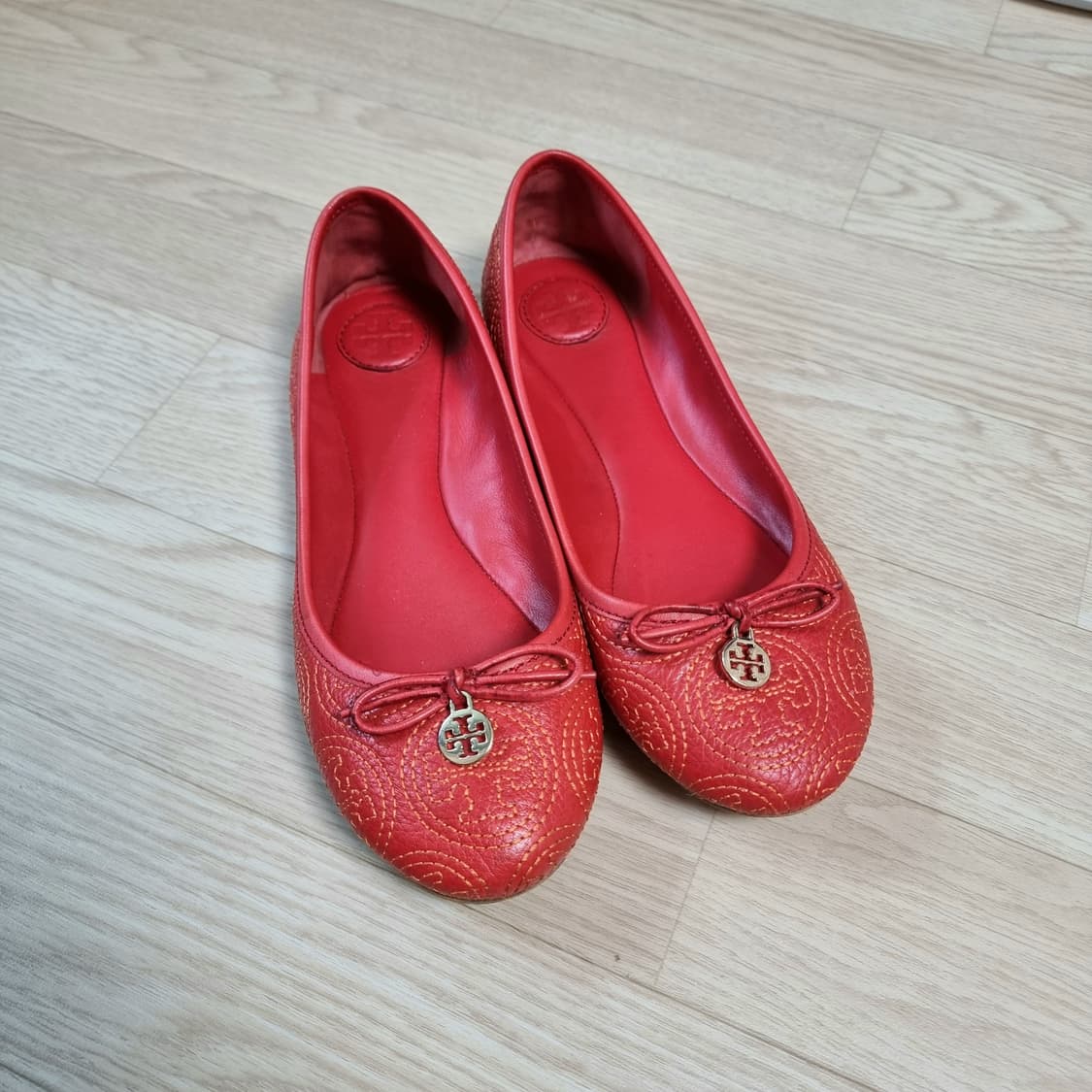 토리버치 퀼팅 레더 가죽 슈즈 단화 플랫 (240mm/7M) 상태굿 상품이미지6