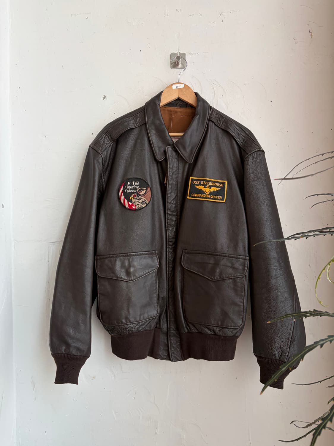 아비렉스 A-2 레더 자켓 상품이미지1