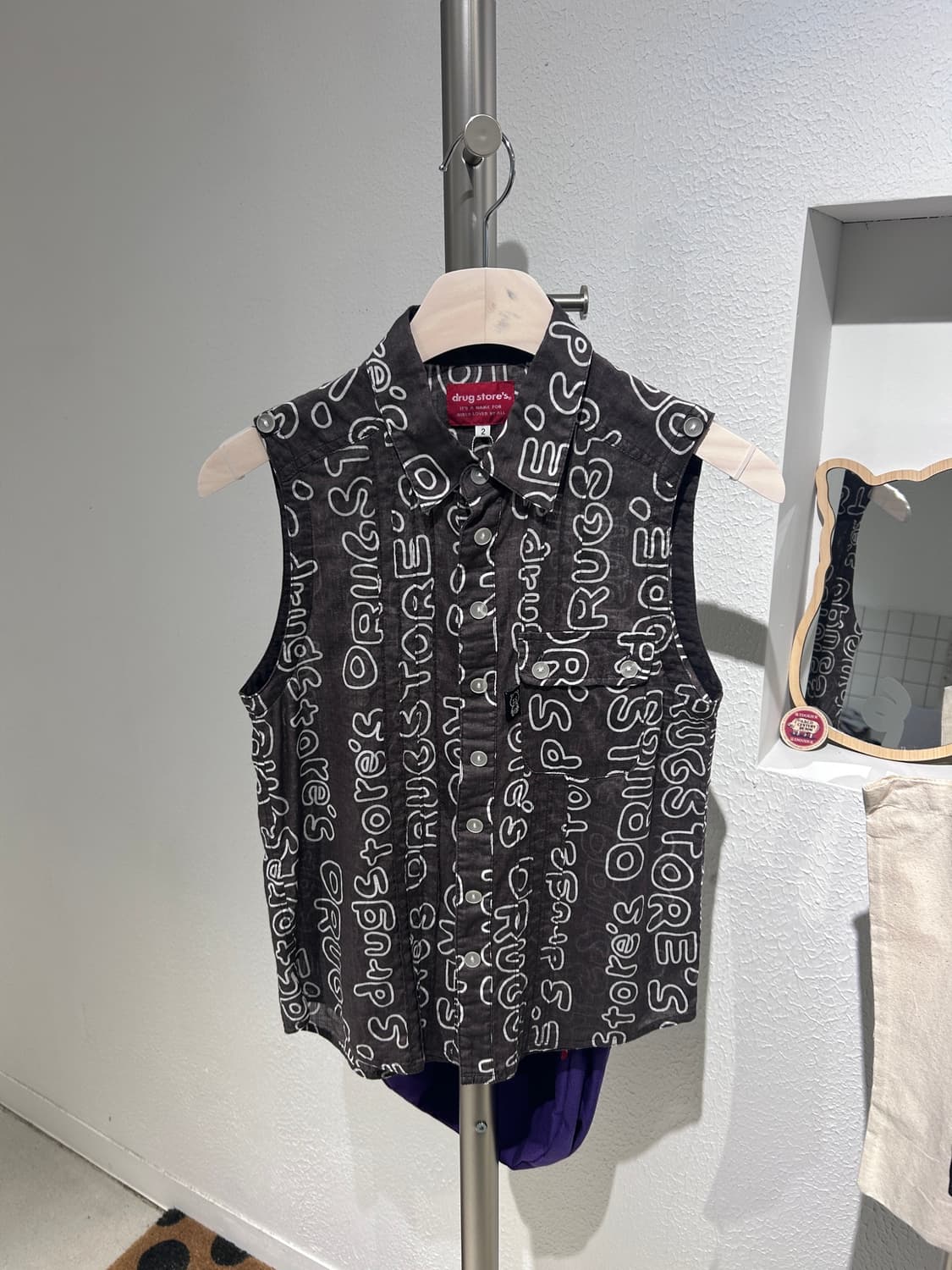 Drug store’s sleevess shirt 상품이미지2