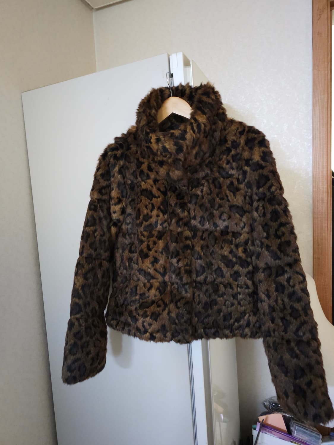 Abercrombie & Fitch 아베크롬비 호피 퍼 숏 자켓 M 상품이미지1