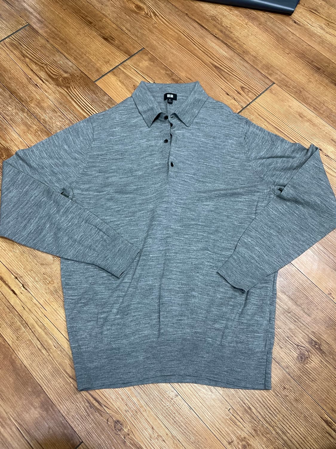 유니클로 3포켓 카라 니트 그레이 상품이미지1