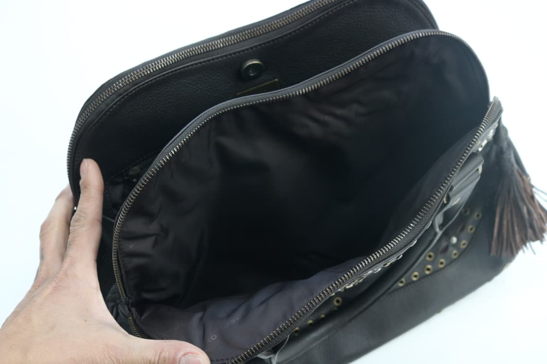 히로코코시노 펀칭 스터드 태슬 브라운 레더 토트백 상품이미지8