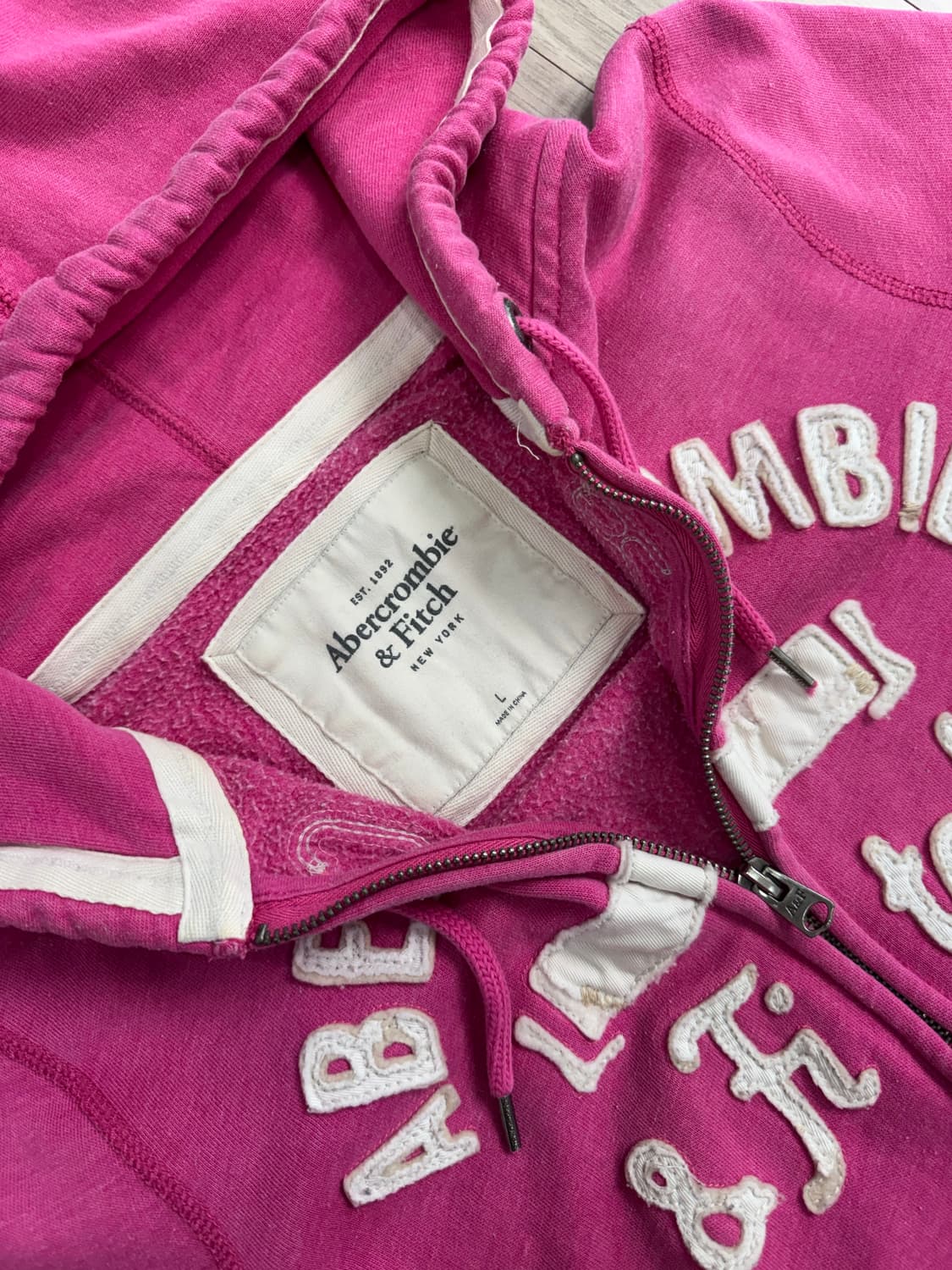 아베크롬비 아치로고 슬림핏 핑크 후드집업 상품이미지4