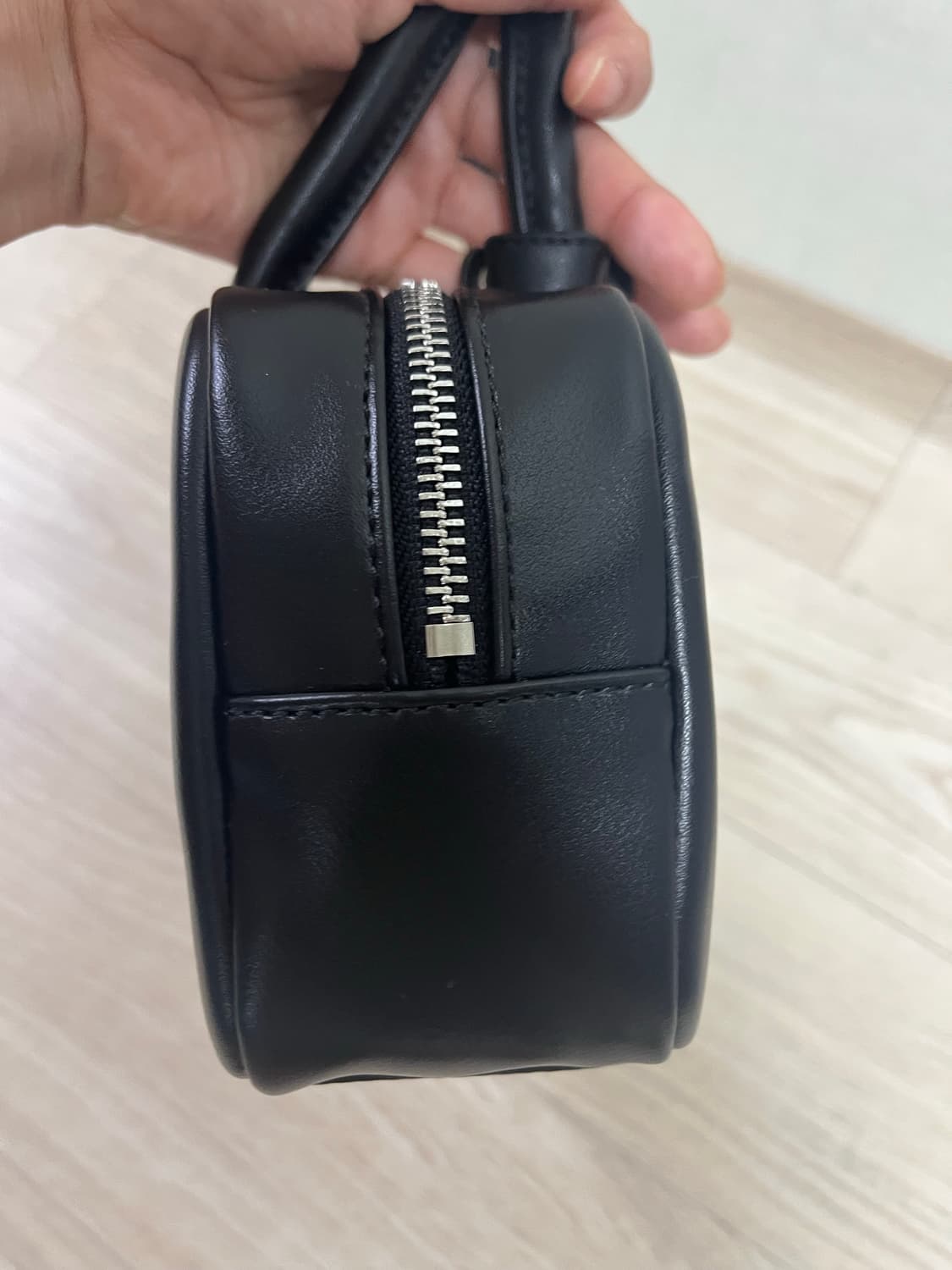 마리떼프랑소와저버 레더 스퀘어백 블랙 상품이미지4