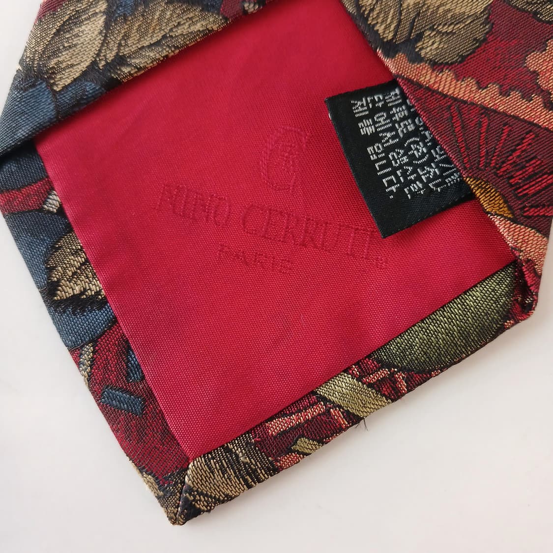 
세루티 실크 레드 자카드 패턴 넥타이 9.5cm A+등급 A19279
 상품이미지7