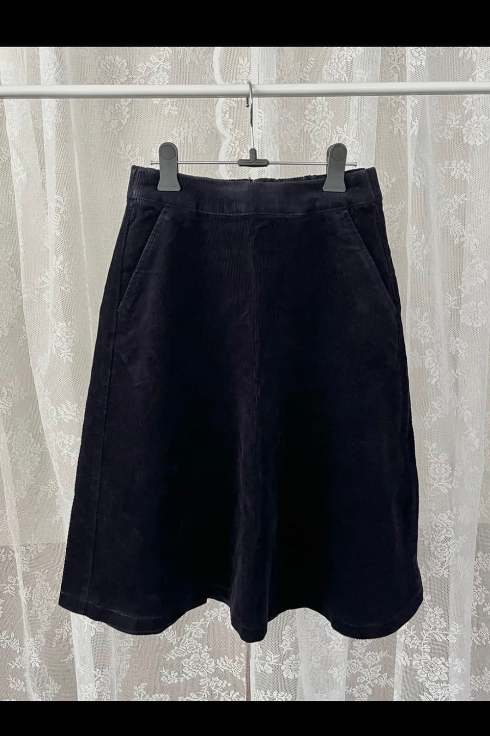 유니클로 네이비 코듀로이 미디스커트 상품이미지1