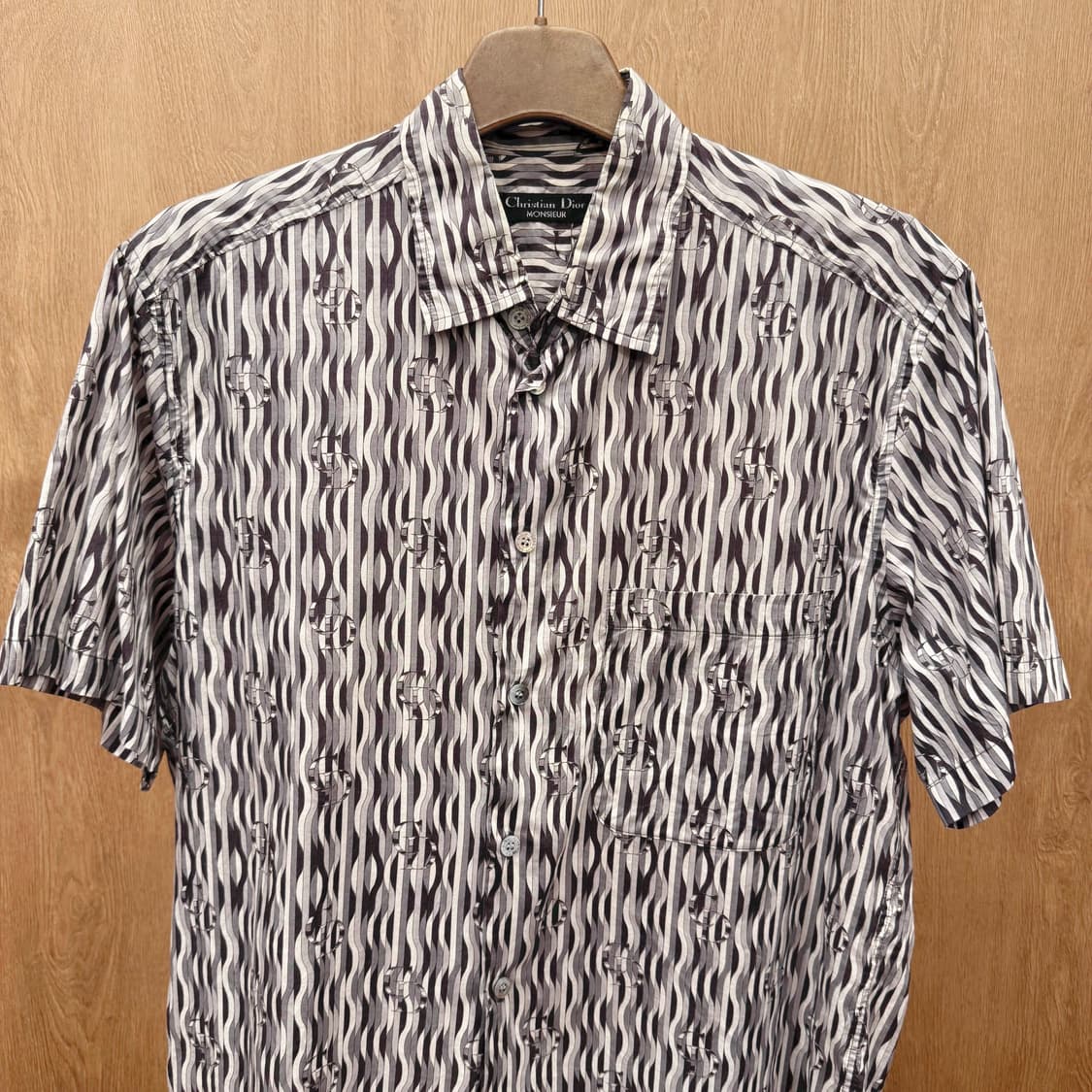 크리스찬 디올 무슈 모노그램 스트라이프 패턴 반팔 셔츠 그레이 상품이미지4