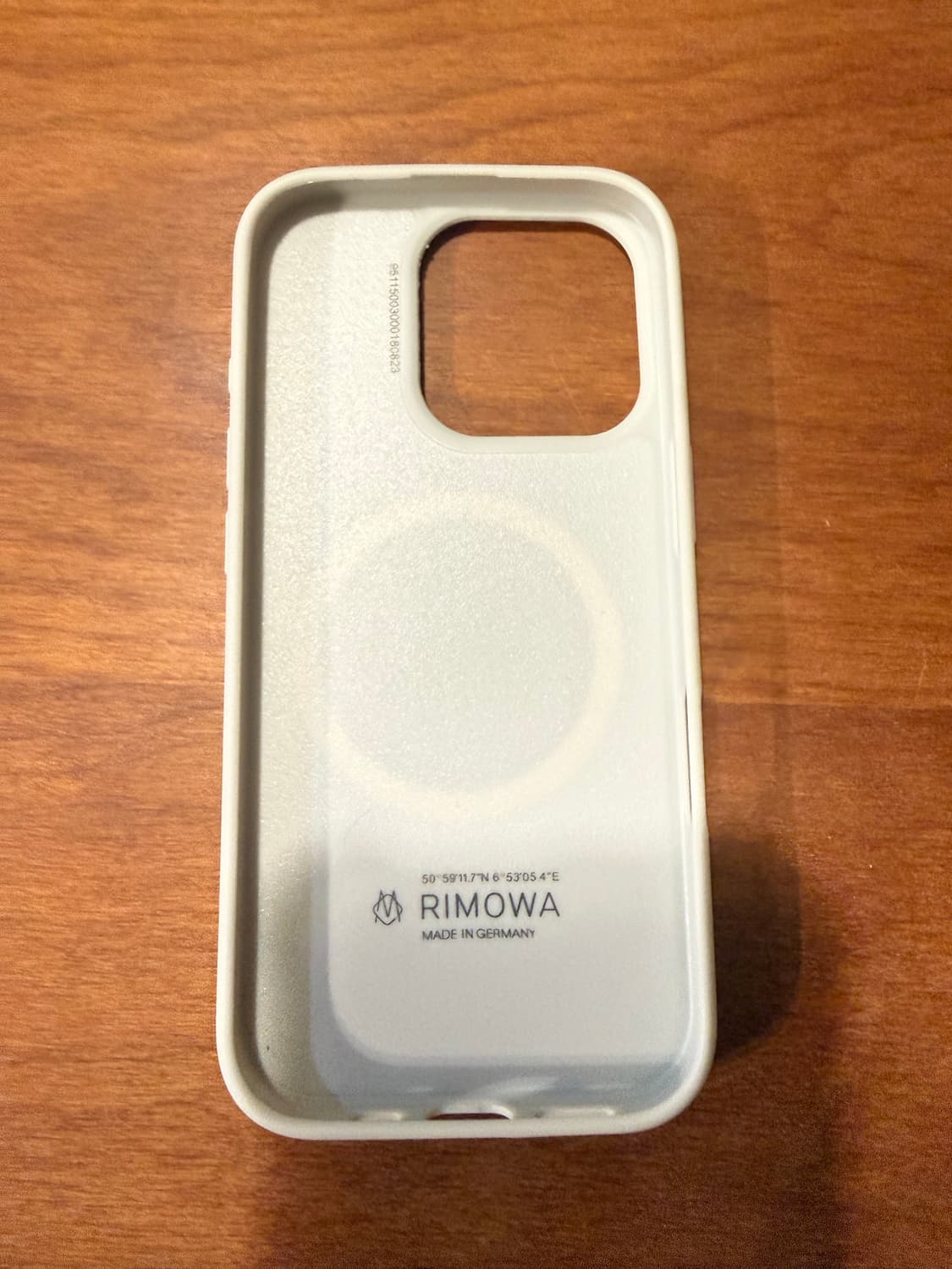 아이폰16프로 리모와 케이스 상품이미지2