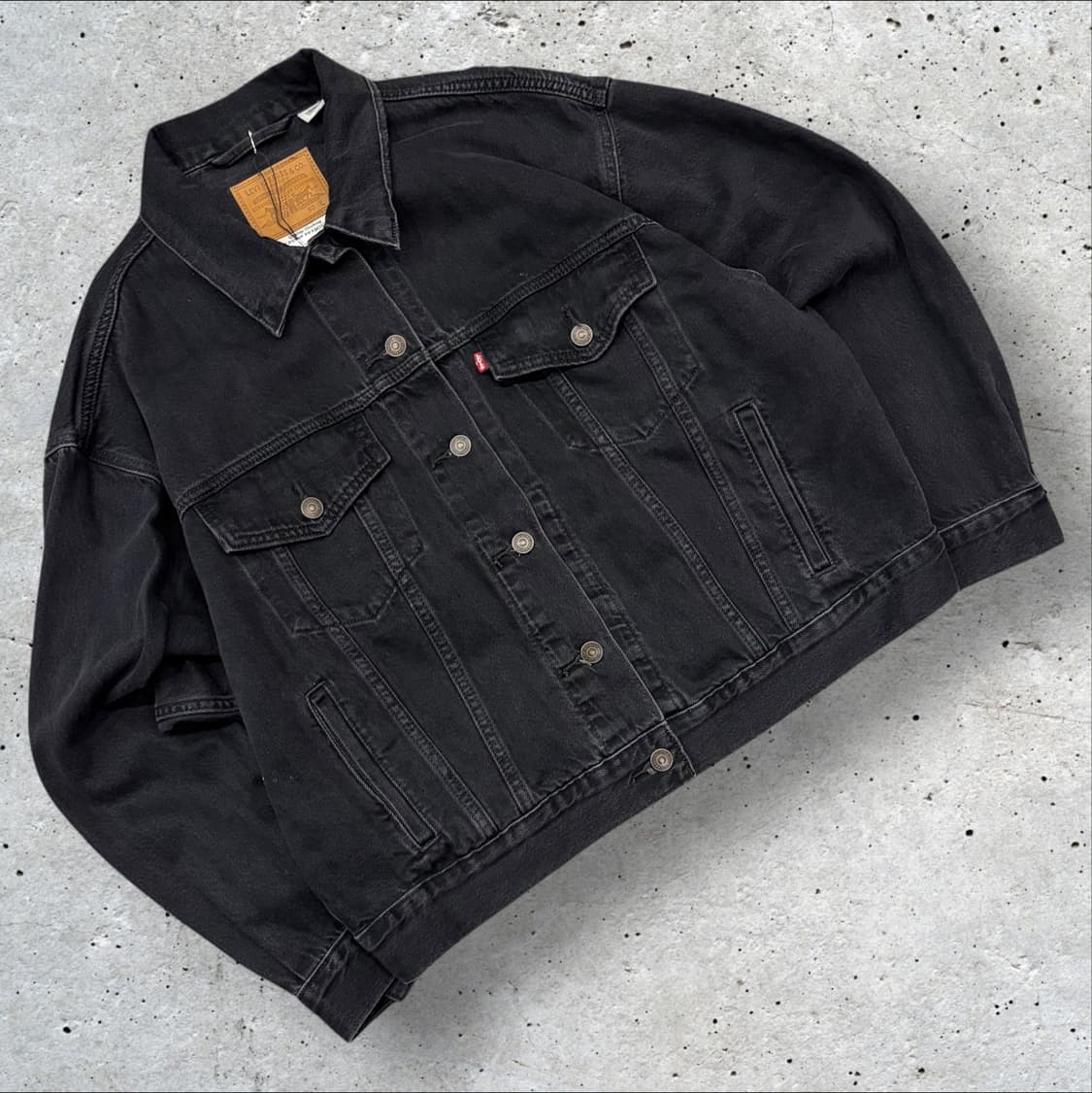 [L] 23ss 리바이스 블랙 데님 트러커 자켓 B680 상품이미지1