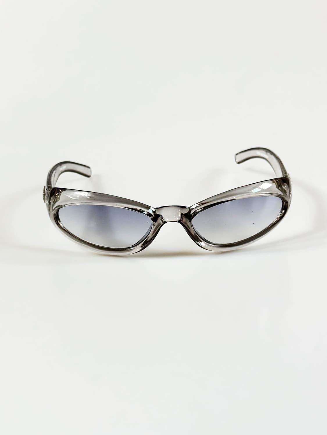 게스 볼드 오벌 클리어 프레임 틴트 빈티지 선글라스 상품이미지2