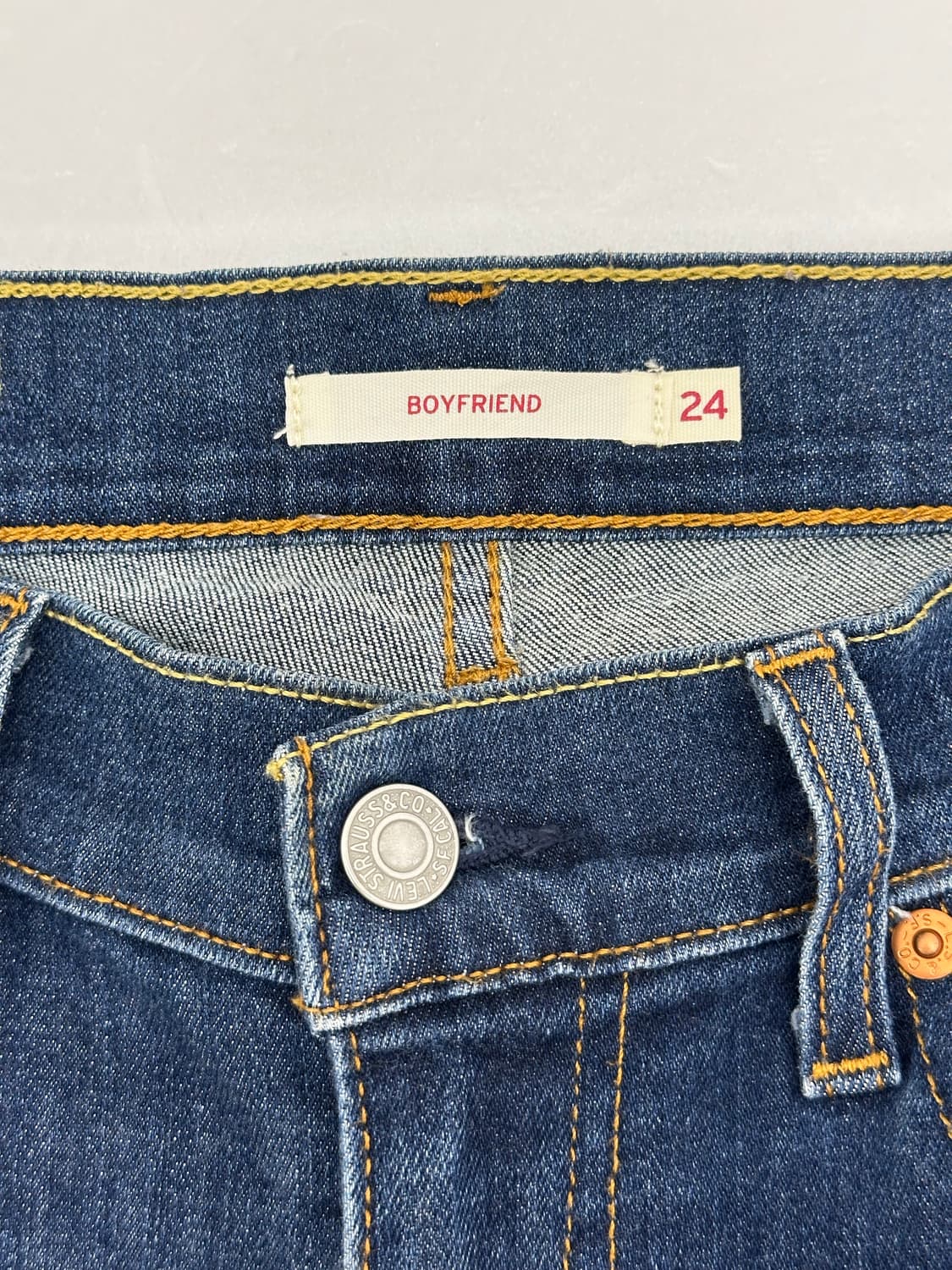 리바이스 보이프렌드 핏 24 상품이미지2