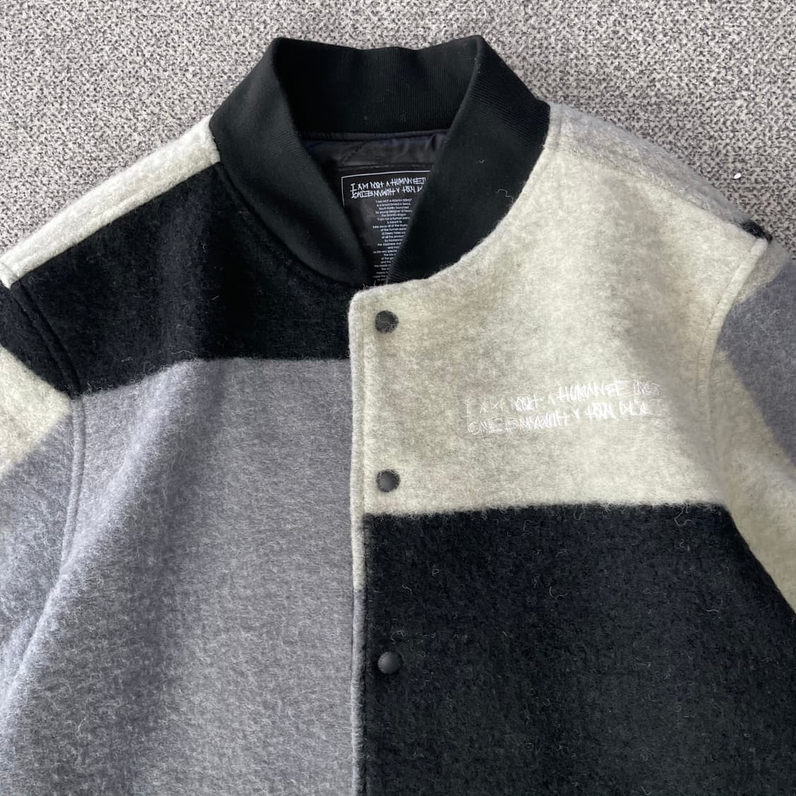 아임낫휴먼비잉 울 자켓 상품이미지3