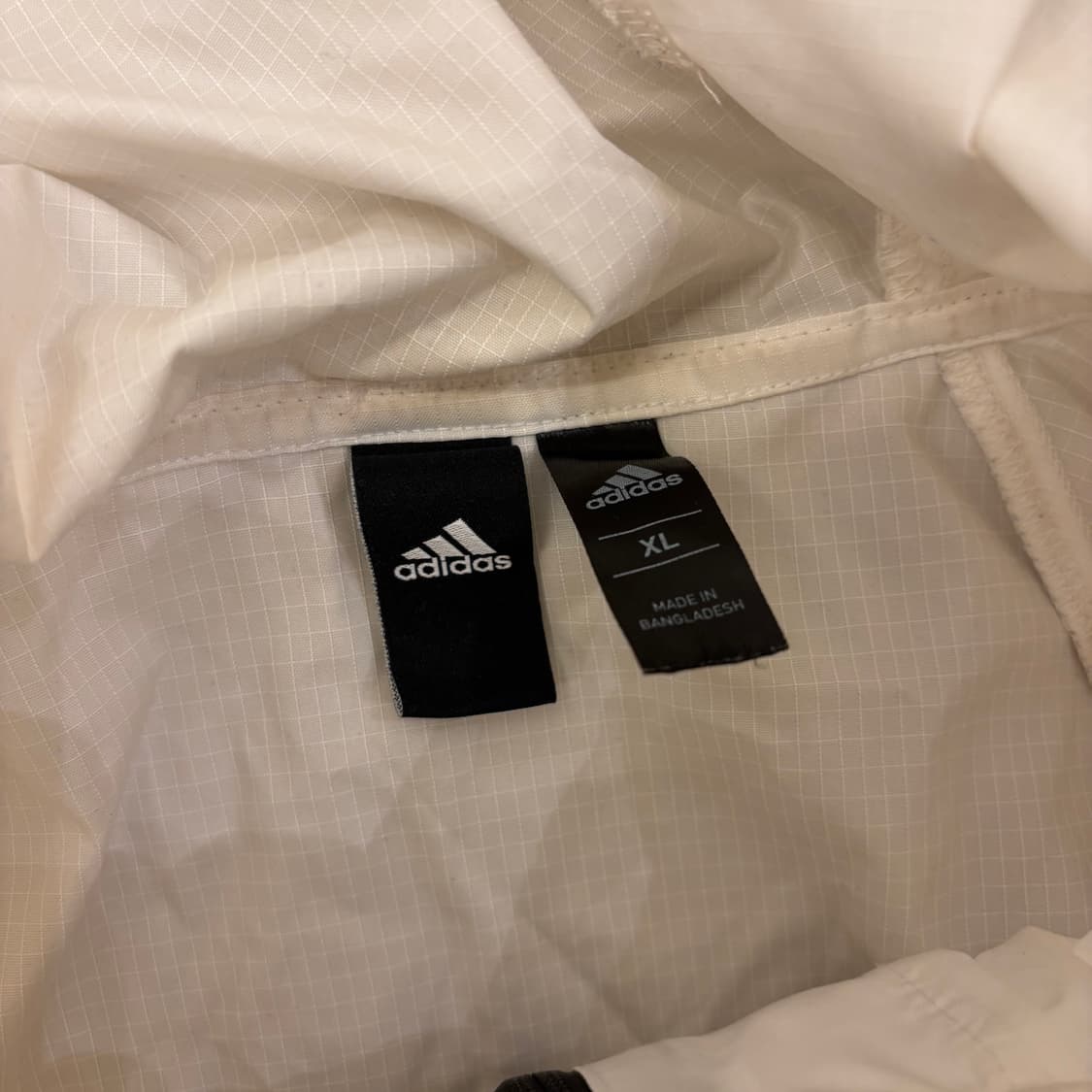 아디다스 이큅먼트 후드 러닝 바람막이 상품이미지4