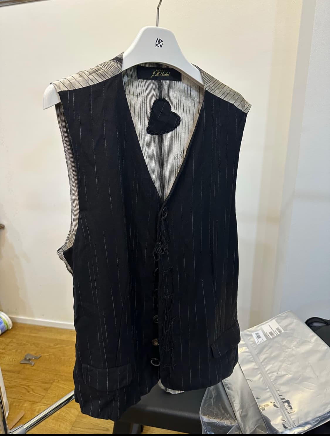 아르키보 베스트 스트라이프 블랙 L 상품이미지1