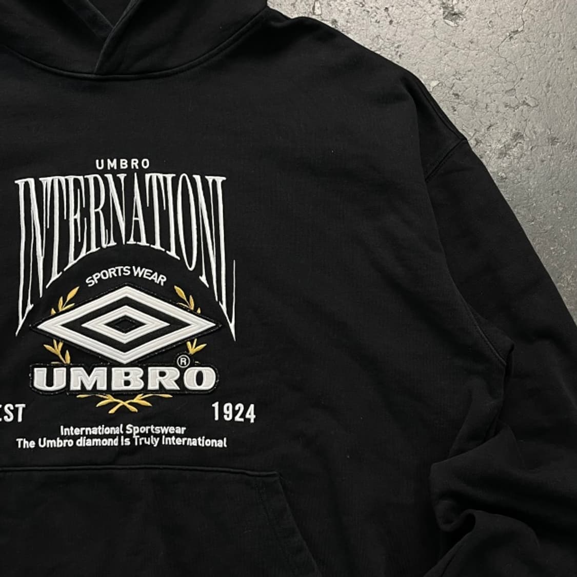 110 엄브로 후드티 상품이미지2