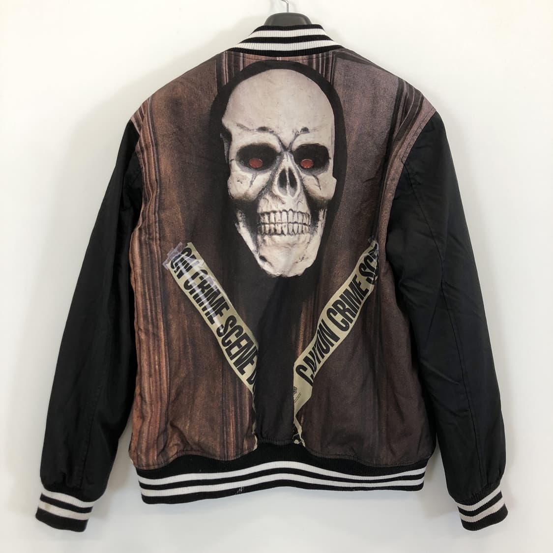 디스이즈네버댓 신슐레이트 스컬 바시티점퍼 L  상품이미지3