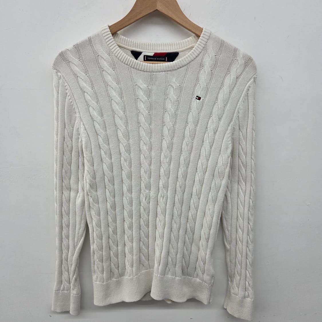 타미힐피거 화이트 케이블 니트 스웨터 여m 상품이미지2
