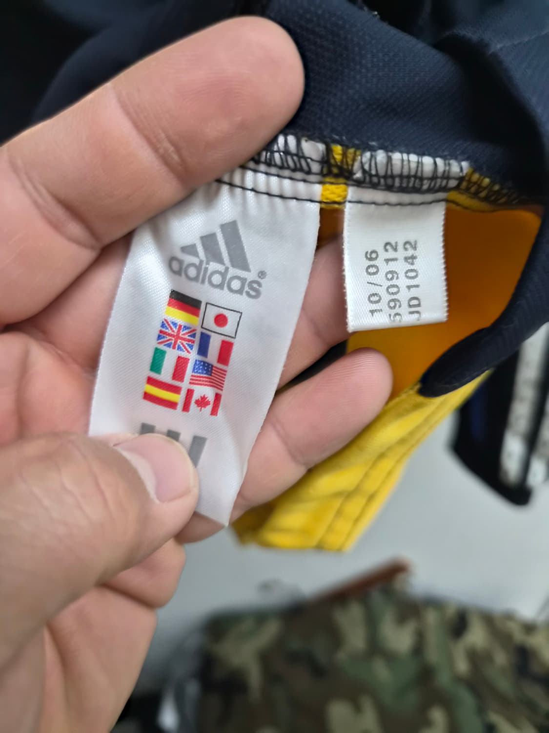 L) 아디다스 00's 포모션 트레이닝 탑 팝니다 상품이미지5