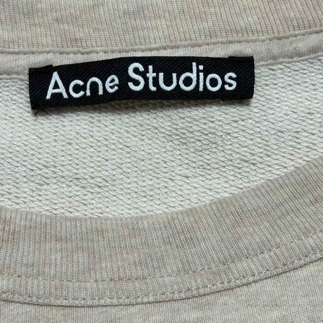 아크네스튜디오 페이스 패치로고 맨투맨 상품이미지4