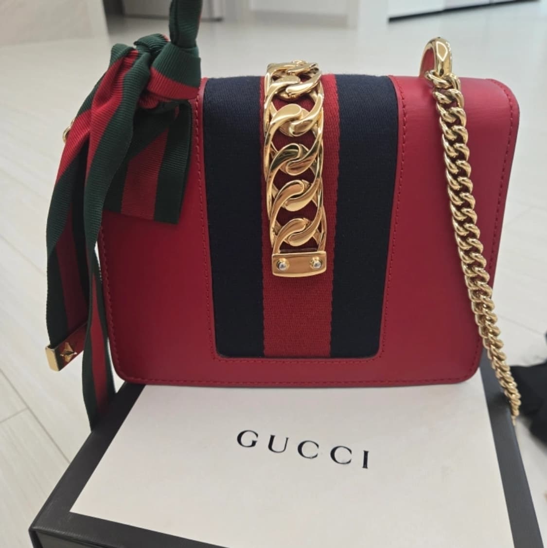 [정품]구찌 실버 미니백 상품이미지3