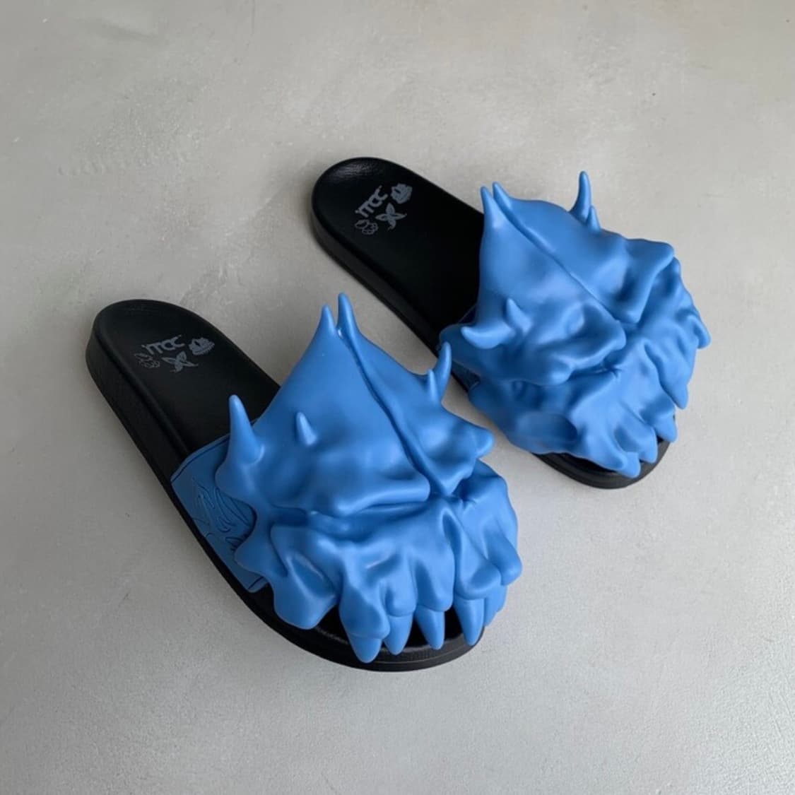 ITCC x SHCR scull slippers 상품이미지3