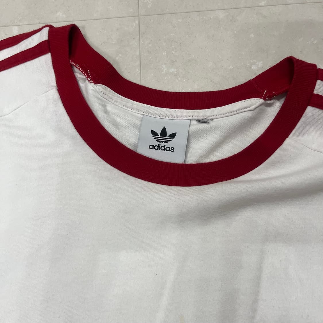 대대장 아디다스 파이어버드 흰빨 링거티 상품이미지2