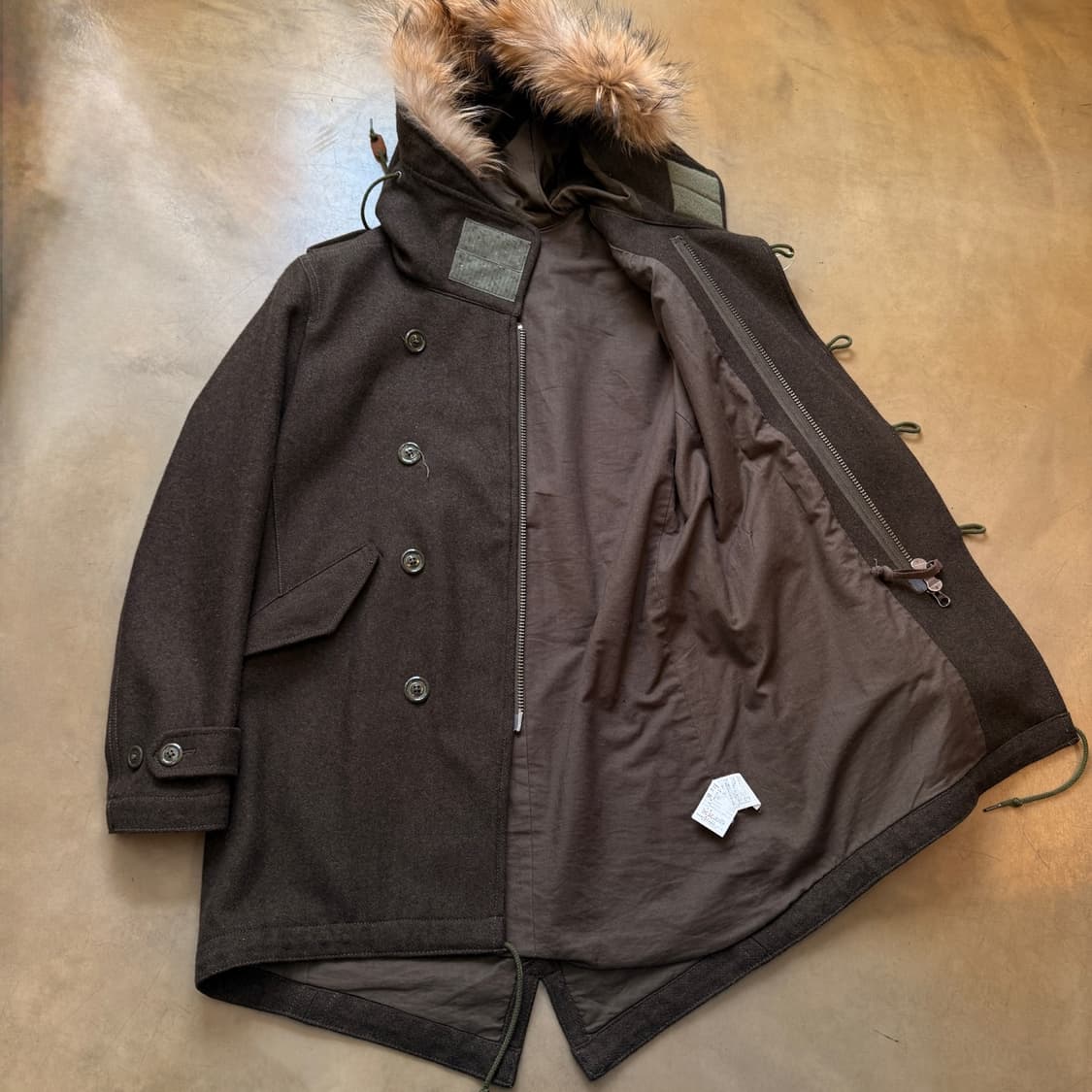 빔즈 일본 원단 라쿤퍼 피쉬테일 베이스 자켓 상품이미지5