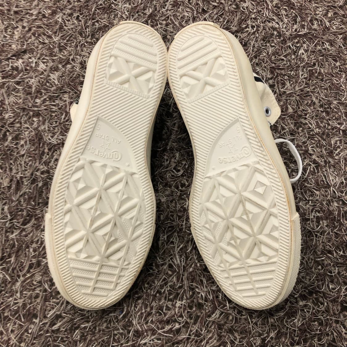 꼼데가르송 컨버스 도트 하이탑 스니커즈 상품이미지4