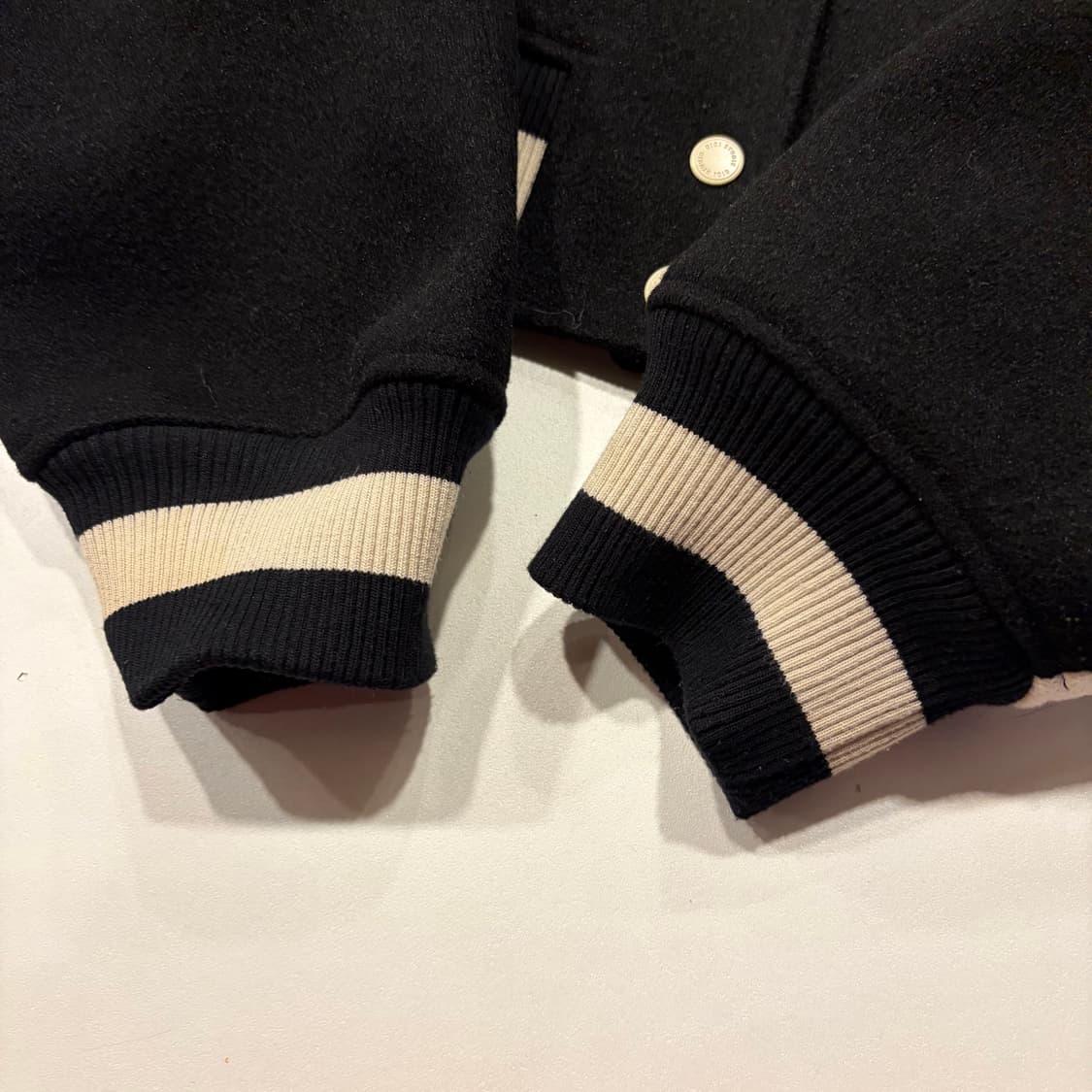 [M] 0!0i 오아이 스튜디오 크롭 야구 점퍼 블랙/아이보리 D259 상품이미지5